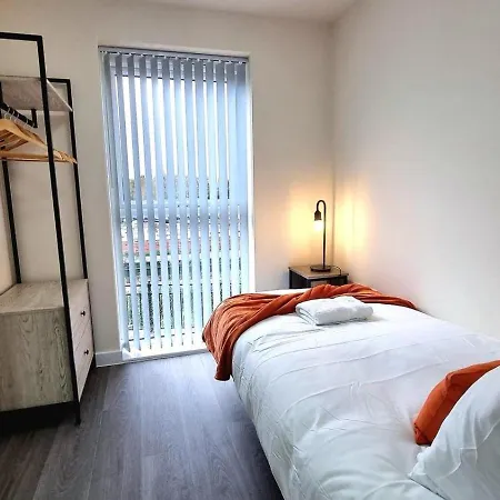 Modern New Build 3-Storey Home With Parking Near Leicester City Centre Buitenkant foto