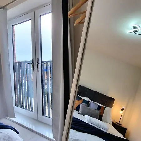 Modern New Build 3-Storey Home With Parking Near Leicester City Centre Buitenkant foto