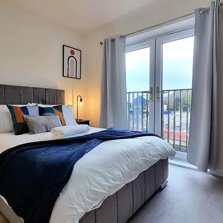 Modern New Build 3-Storey Home With Parking Near Leicester City Centre Buitenkant foto