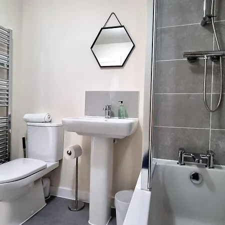 Modern New Build 3-Storey Home With Parking Near Leicester City Centre Buitenkant foto